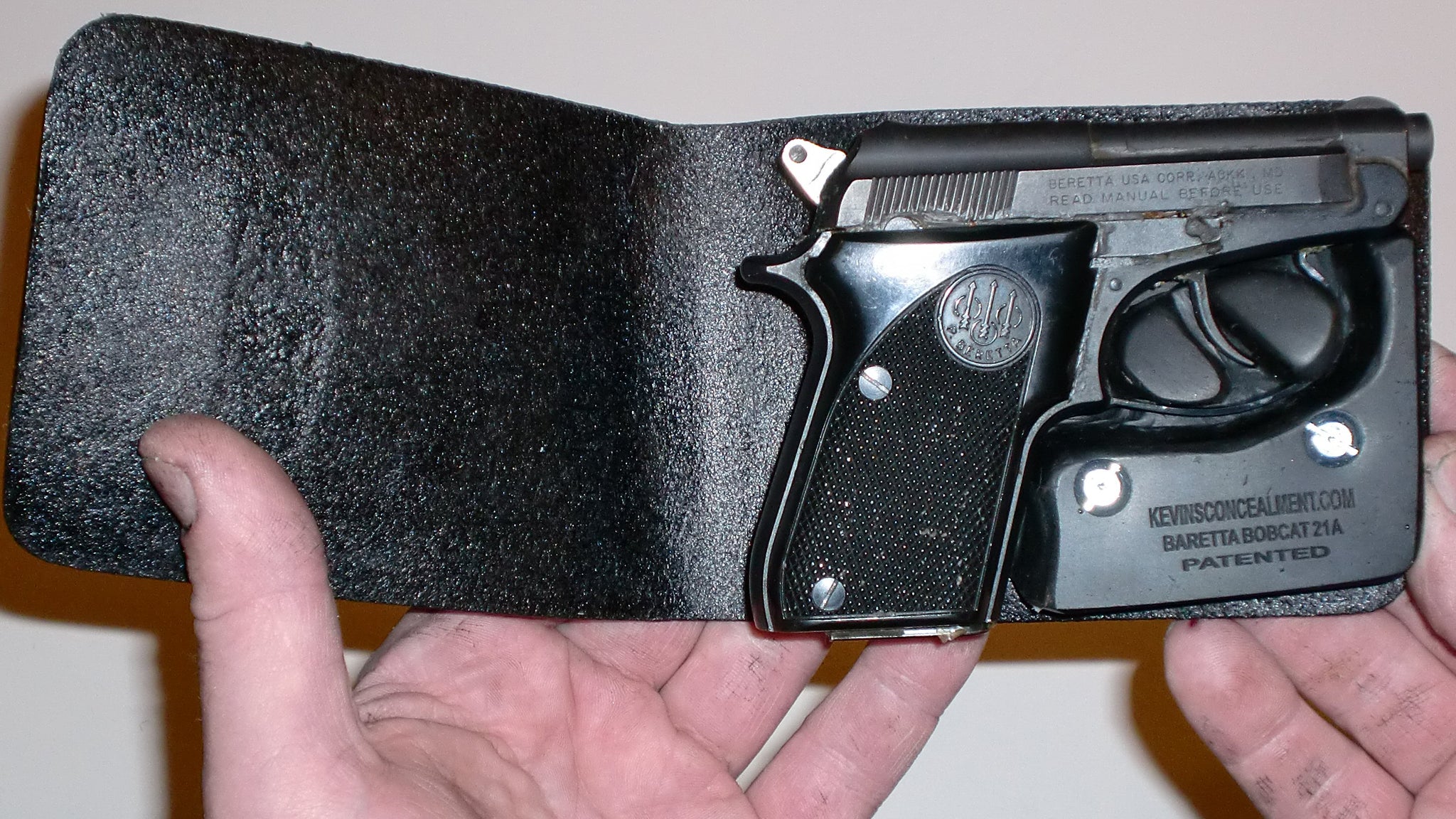 Pocket Holster, Wallet Style For Full Concealment - Beretta Bobcat 21A -  Kevin's Concealment Holsters