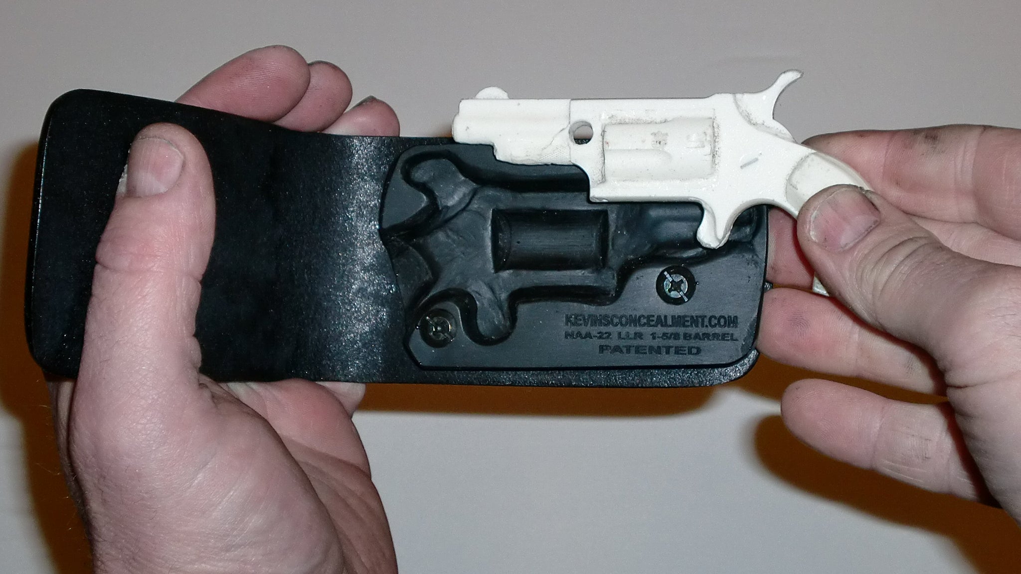 Pocket Holster, Wallet Style For Full Concealment - Beretta Bobcat 21A -  Kevin's Concealment Holsters